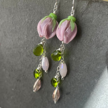 Load image into Gallery viewer, Lavender Pink Flower European Lampwork Cascade Earrings