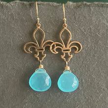 Load image into Gallery viewer, Swiss Blue Fleur de lis Earrings
