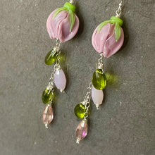 Load image into Gallery viewer, Lavender Pink Flower European Lampwork Cascade Earrings