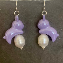 Load image into Gallery viewer, Ms. Bun Bun Bunny and Pearl Earrings