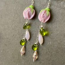 Load image into Gallery viewer, Lavender Pink Flower European Lampwork Cascade Earrings