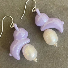 Load image into Gallery viewer, Ms. Bun Bun Bunny and Pearl Earrings