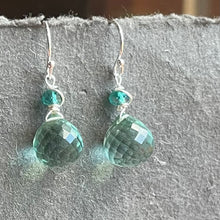 Load image into Gallery viewer, Fluorite Green Quartz Onion Dangle Earrings
