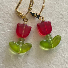 Load image into Gallery viewer, Red Tulip Earrings, peridot