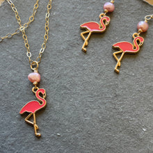 Load image into Gallery viewer, Flamingo and Pearl Necklace