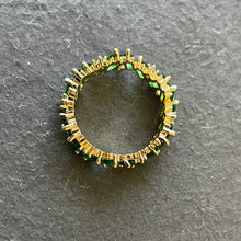 Load image into Gallery viewer, Emerald Green Band Ring, Size 7