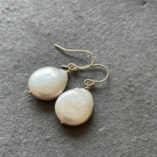 Load image into Gallery viewer, Freshwater Pearl Earrings 51323a