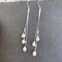 Load image into Gallery viewer, Dripping with Petite Baroque Pearls Tassel Earrings