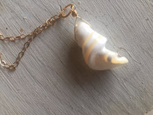 Load image into Gallery viewer, Hawaiian Trochus Mother of Pearl Necklace, metal choices