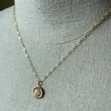 Load image into Gallery viewer, Sunflower Necklace