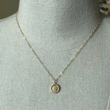 Load image into Gallery viewer, Sunflower Necklace