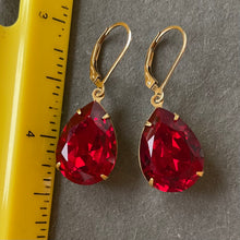 Load image into Gallery viewer, Viva Magenta gold luscious Color of the year 2023 Leverback Dangles, Mixed Metals