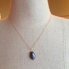 Load image into Gallery viewer, Paradise Single Peacock Pearl Necklace