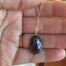 Load image into Gallery viewer, Paradise Single Peacock Pearl Necklace