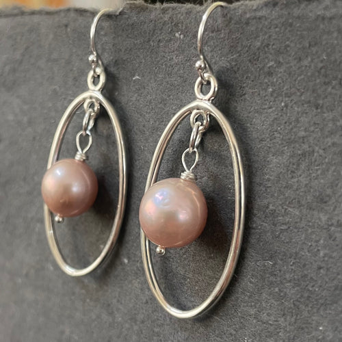 Mauve-y Pink Edison Pearl Oval Hoop Earrings, OOAK