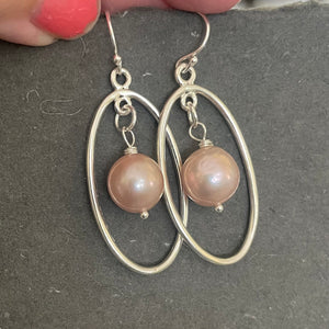 Mauve-y Pink Edison Pearl Oval Hoop Earrings, OOAK
