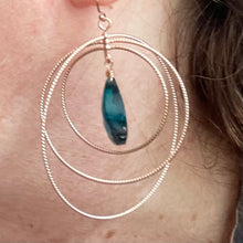 Load image into Gallery viewer, Rose Gold Rotating Moon Hoop