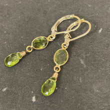 Load image into Gallery viewer, Natural Peridot Earrings
