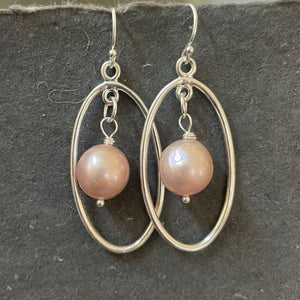 Mauve-y Pink Edison Pearl Oval Hoop Earrings, OOAK