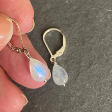 Load image into Gallery viewer, Rainbow Moonstone Single Earrings