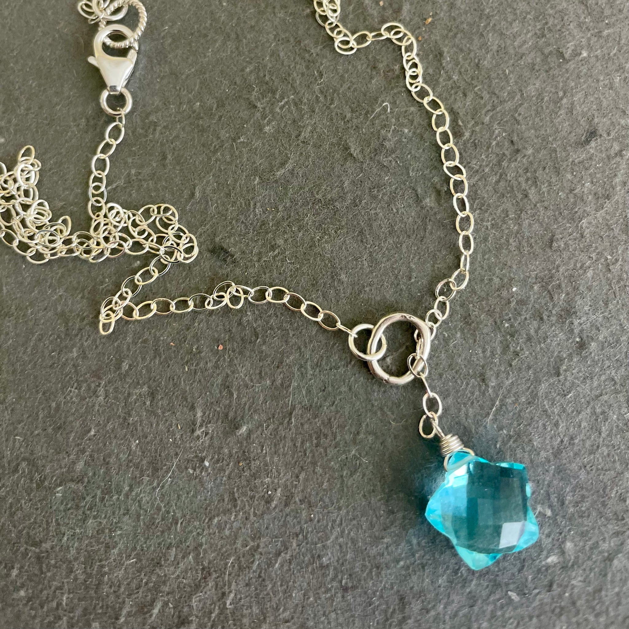 ネックレス・ペンダント Numbering Clear Quartz Necklace with Wavy Heart#5777 5BNY856 Clear Quartz Heart Pendant 18k gold plated 'wave' chain