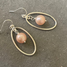 Load image into Gallery viewer, Mauve-y Pink Edison Pearl Oval Hoop Earrings, OOAK