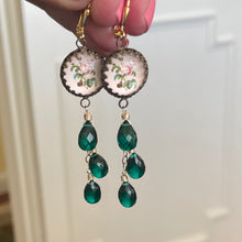 Load image into Gallery viewer, Emerald Green Floral Vintage Look Cascade Earrings