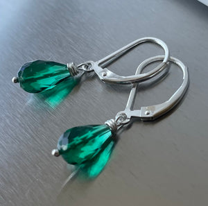 Bright Emerald Green Teardrop Dangle Earrings