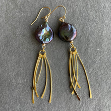 Load image into Gallery viewer, Freshwater Peacock Pearl Tassel Earrings