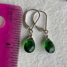 Load image into Gallery viewer, Emerald green dangle earrings